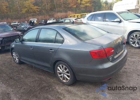 2014 Volkswagen Jetta 1.8T Se from USA, damaged, VIN 3VWD17AJ9EM373540